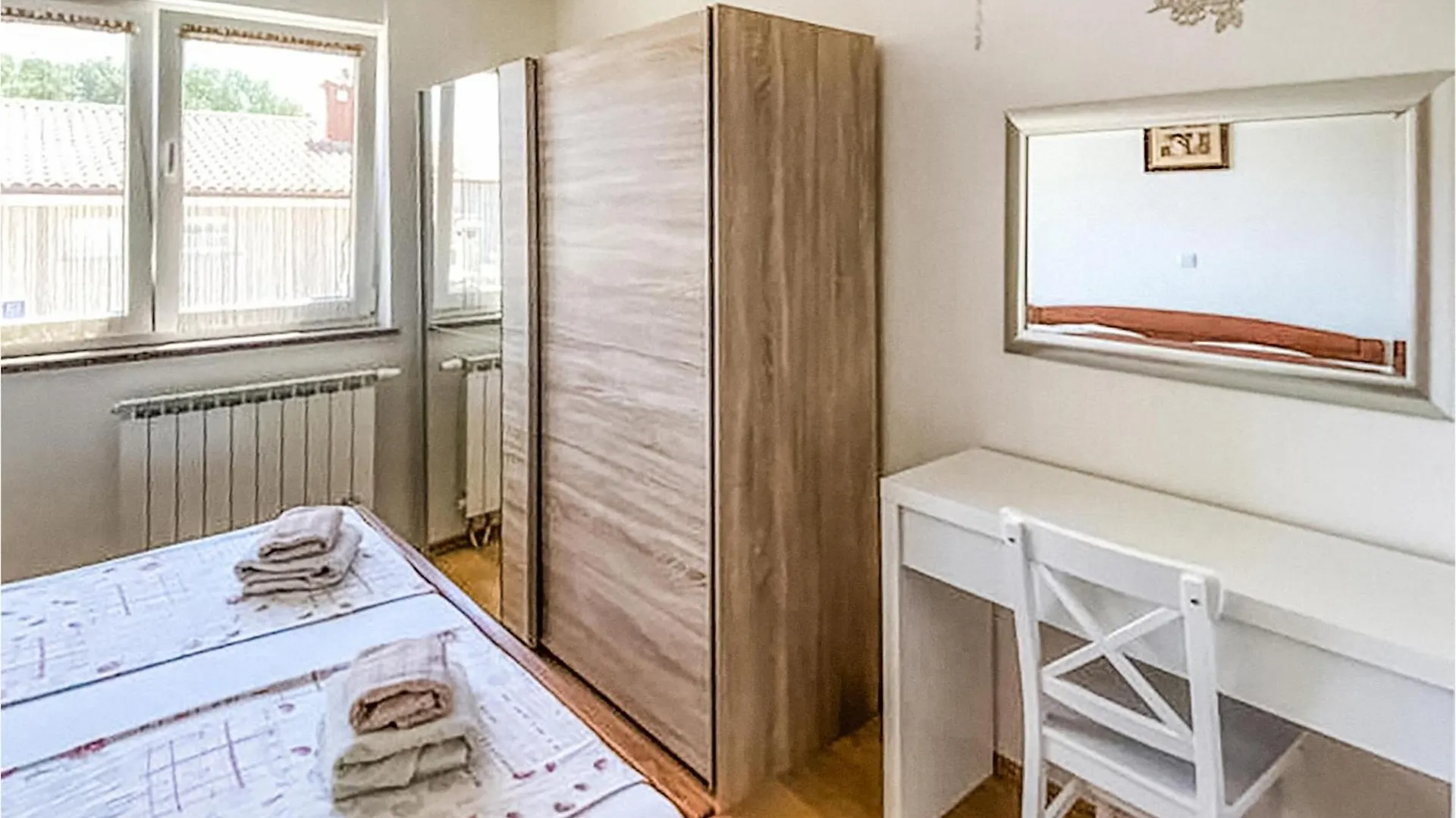 Lovely Apartment In Pula With Kitchen